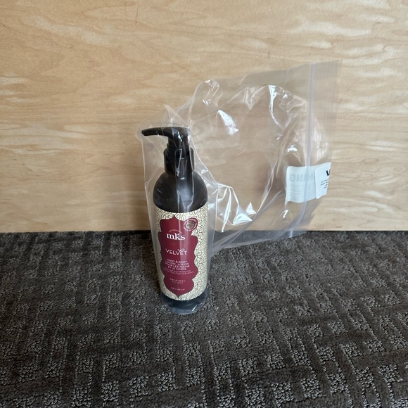 MKS eco Velvet hand and body Lotion - Picture 1 of 4